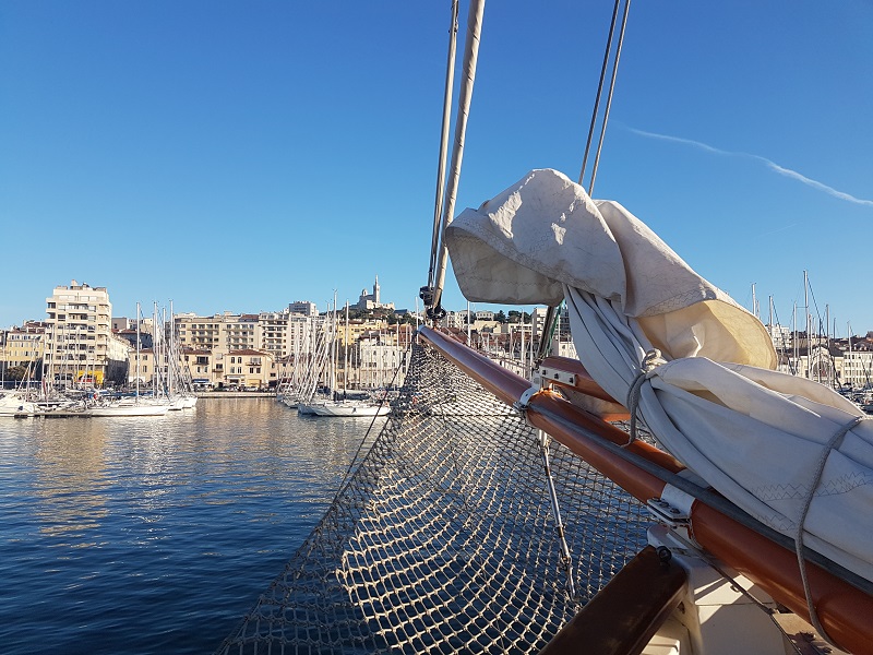 Depuis le soleil de Marseille, TourMaG.com vous fait la bise et part en vacances ! - crédit photo : TourMaG.com