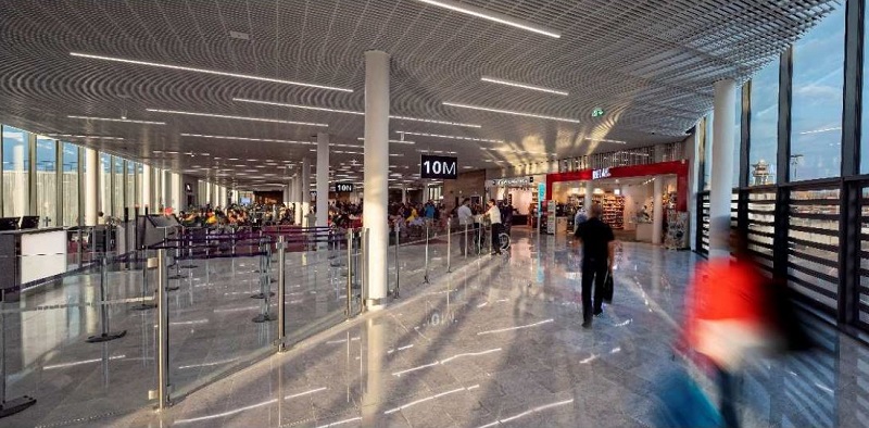 Le terminal ouest hall 1 de l'aéroport d'Orly ouvre une extension - crédit photo : ADP
