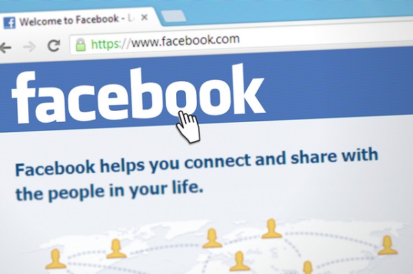 Facebook en perte de vitesse, le réseau social essaye de toujours plus monétiser sa plateforme - Crédit photo : Pixabay, libre pour usage commercial,