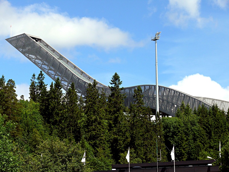 Le tremplin de saut à ski d’Holmenkollen - DR