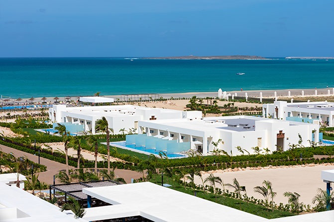 Situé sur la plage de Praia das Dunas, cet hôtel propose le service Tout compris 24 heures  - DR RIU