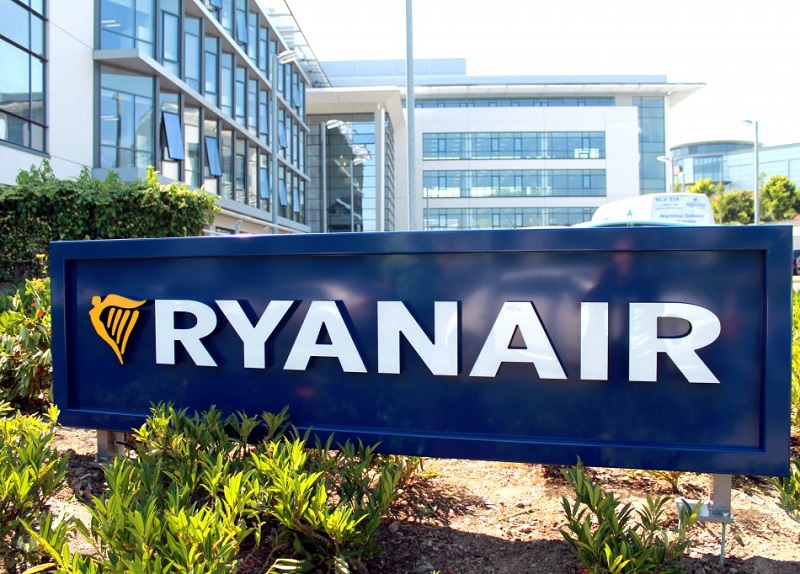 Enquête du Which Travel sur Ryanair : tout y passe, depuis les annulations à répétition au mépris des réclamations des passagers, le confort des sièges, les bagages (un coup je te vois, un coup je te vois plus et tu payes plein pot), l’environnement de la cabine et j’en passe… - Photo Ryanair Media