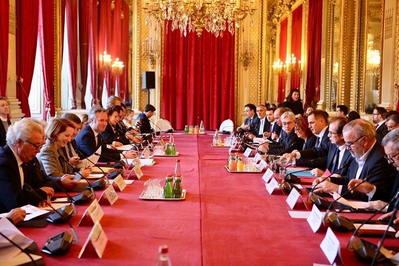 Le 3e conseil de pilotage du tourisme réuni, sous la présidence de Jean-Baptiste Lemoyne, et en présence de plusieurs élus de collectivités territoriales, hauts représentants d’administration, professionnels du tourisme et associations professionnelles - DR : France Diplomatie