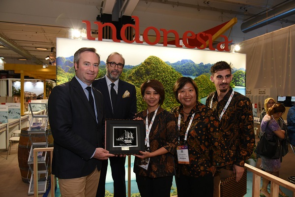 Septembre 2018, Stand Wonderful Indonesia sur le salon IFTM lors de la visite de Jean-Baptiste Lemoyne, Secrétaire d'État auprès du Ministre de l'Europe et des Affaires Étrangères - Crédit photo : IFTM Top Resa