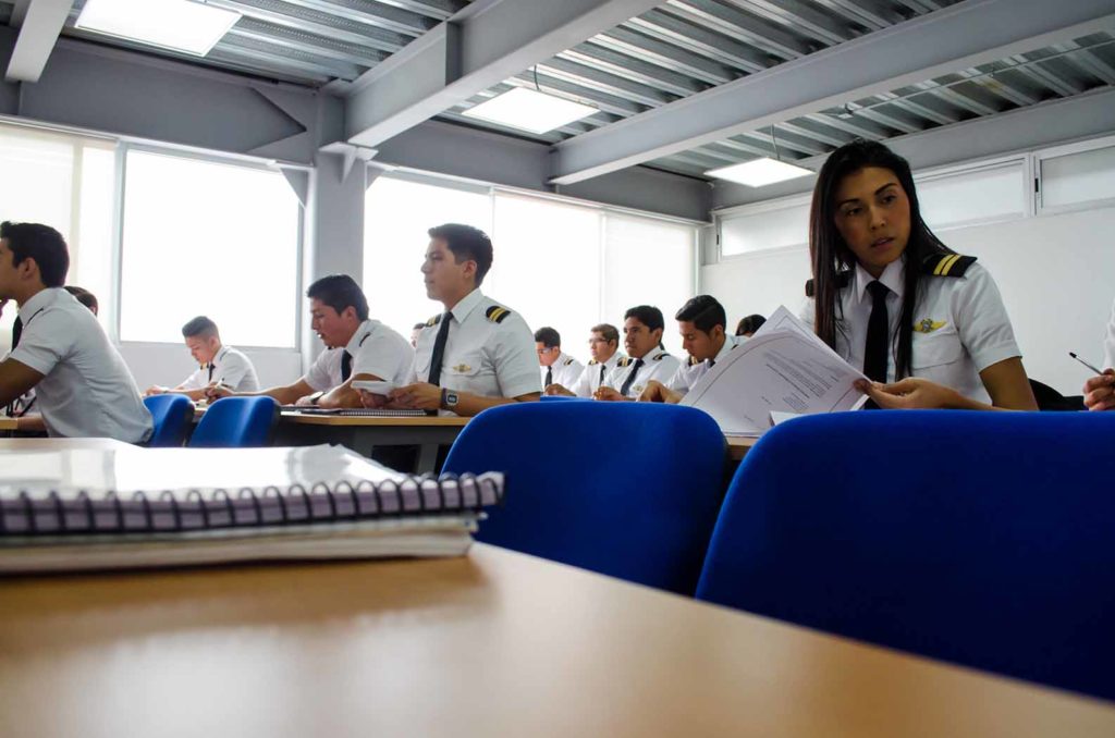 Il y a des idées reçues sur la formation de pilotes : « Vous n’avez pas besoin d’avoir fait maths sup' pour piloter : le bac peut suffire » - photo Airbus