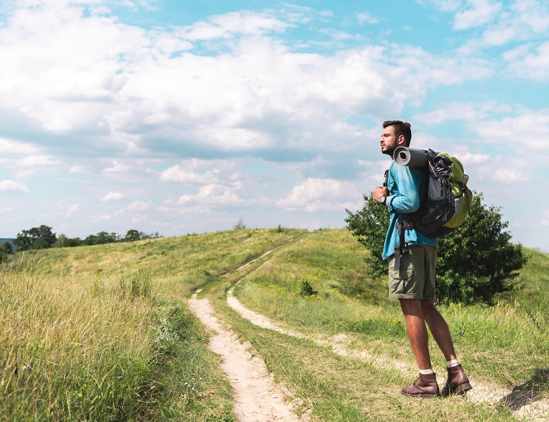 Partir en long-courrier en quelques heures serait un rêve du passé ! Etre visionnaire reviendrait à prendre le temps de voyager lentement, à vélo, en voilier ou à pied. Pourquoi pas… mais difficile d’aller passer une semaine à Bali... - DR : DepositPhotos, AllaSerebrina