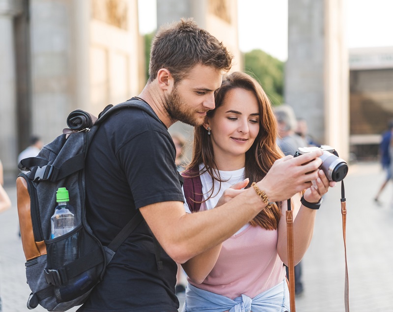 Les vacanciers français ont été 1,4 million de plus à partir à l’étranger en 2018, soit près de 16 millions de partants, au bénéfice des agences de voyages et des compagnies aériennes notamment low cost - DR : Deposit Photos, YuliyaKirayonakBO