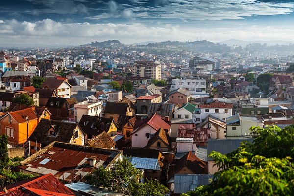 Antananarivo, capitale de l'inégalité, où le tourisme essaye de se développer - Crédit photo : Depositphotos @mihtiander