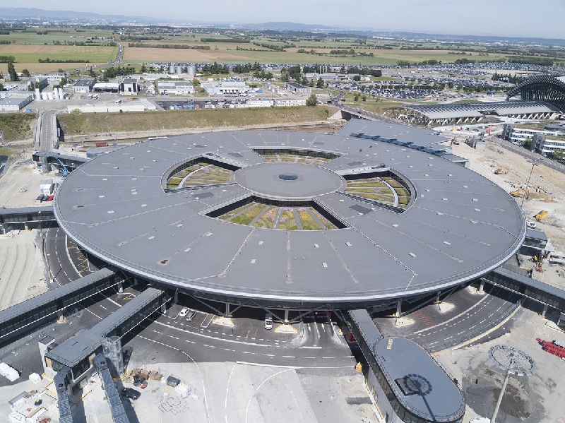 Le nouveau Terminal 1 de l'aéroport de Lyon a été inauguré le 7 octobre 2017 - Photo Vinci Airport