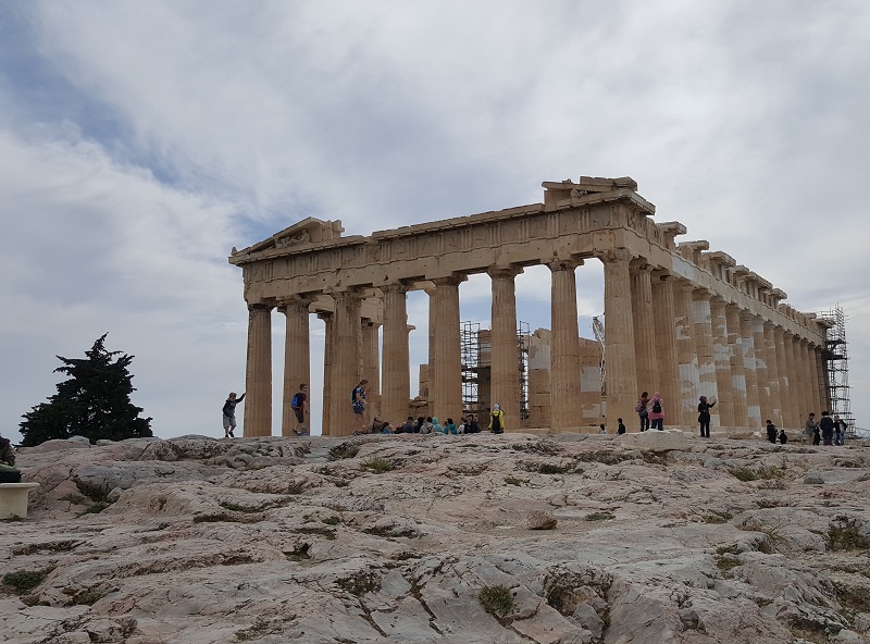 Parthénon, Agora, Propylées… tous ces sites évoquent les débuts de la démocratie et de ses penseurs stars, Socrate, Aristote, Platon… - DR : A.B.