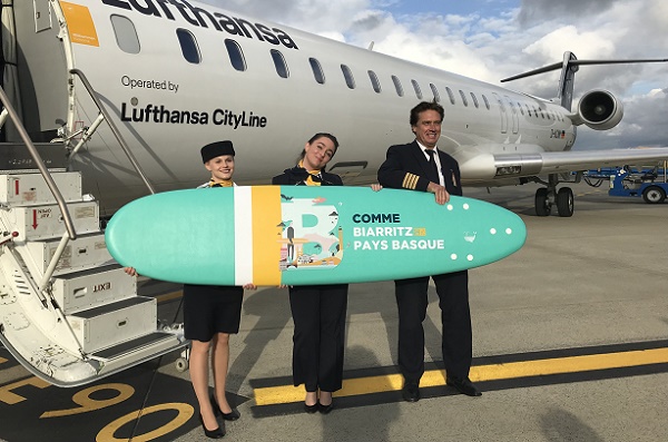 Lufthansa : l'aéroport de Biarritz fête l'arrivée du vol depuis Munich - Crédit photo : Lufthansa Lufthansa : l'aéroport de Biarritz fête l'arrivée du vol depuis Munich - Crédit photo : Lufthansa