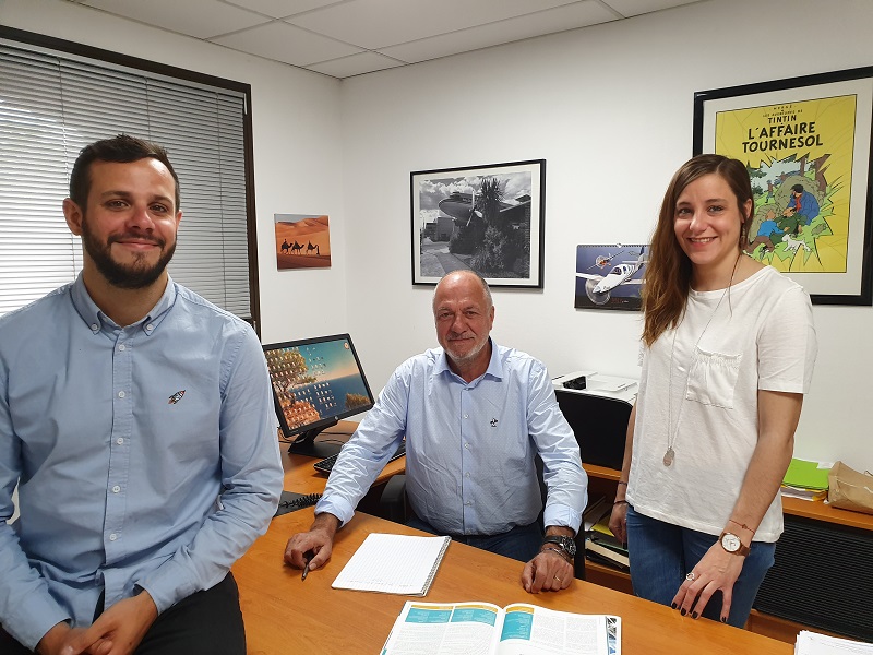 Bernard Deguilhem, président de LCPA (Passion Aventure Junior et Far Away Création Voyages), entouré de ses enfants, Julie et Guillaume, qui l’ont rejoint il y a quelques années dans l’entreprise familiale - DR : LCPA