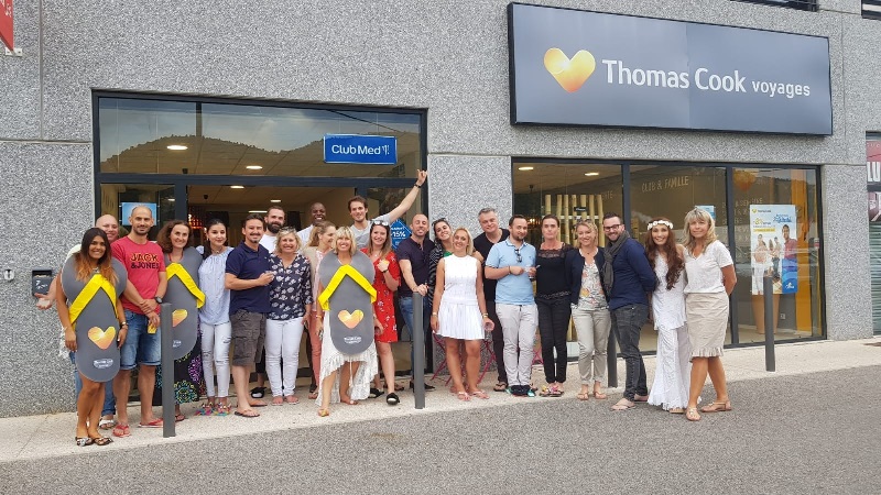Les équipes de l'agence Thomas Cook Aubagne avec les représentants des fournisseurs invités - DR