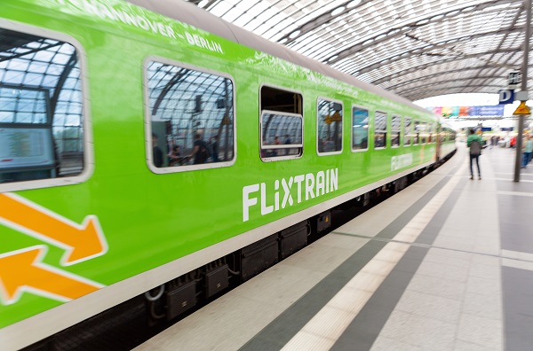"Il existe une complémentarité très forte entre le train et le bus, sans se cannibaliser" pense Yvan Lefranc-Morin - Crédit photo : Flixbus "Il existe une complémentarité très forte entre le train et le bus, sans se cannibaliser" pense Yvan Lefranc-Morin - Crédit photo : Flixbus