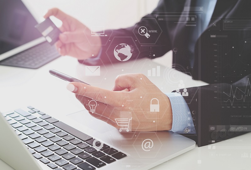 Le DSP2 veut améliorer la confiance des internautes lors de leurs achats en ligne - Depositphotos @everythingposs Le DSP2 veut améliorer la confiance des internautes lors de leurs achats en ligne - Depositphotos @everythingposs