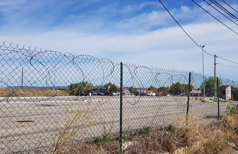 Sur le dépôt de Lançon, le parking a été vidé de ses autocars - DR : A.B. Sur le dépôt de Lançon, le parking a été vidé de ses autocars - DR : A.B.