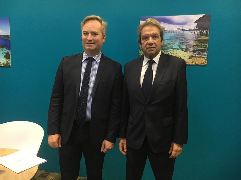 Jean-Baptiste Lemoyne, secrétaire d'Etat en charge du tourisme et Georges Rudas, président de l’Institut français du tourisme au salon IFTM Top Resa le 2 octobre 2019. - CL