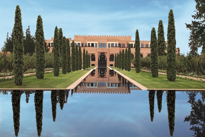 La cour du bâtiment principal reprend la forme de l'historique Medersa Ben Youssef, construite au XIVe siècle, l'un des monuments les plus célèbres de Marrakech. - DR Oberoi