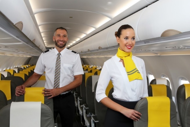Vueling Airlines, première compagnie aérienne en termes de passagers transportés entre la France et l’Espagne, recrute des hôtesses et stewards pour renforcer ses équipes - DR