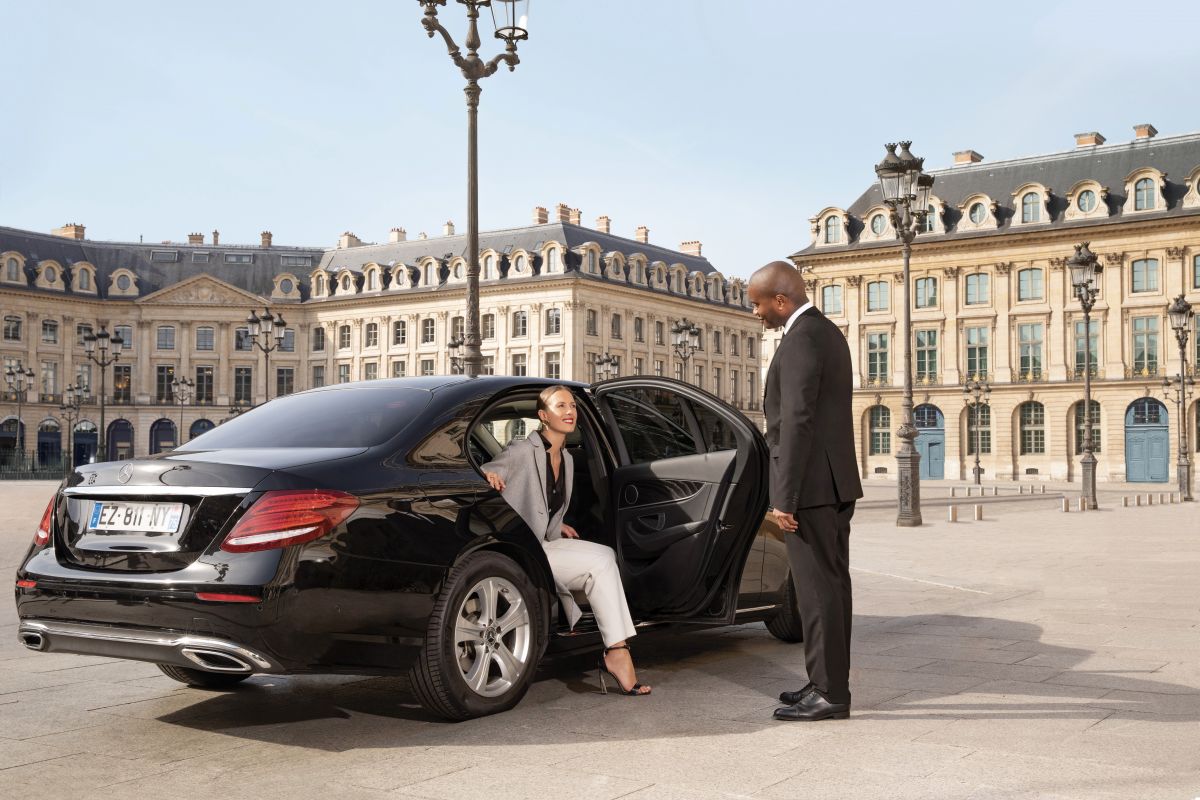 Cette prestation pour les clients Air France et les membres Flying Blue est proposée depuis le lieu de départ vers l'aéroport et depuis l'aéroport d'arrivée vers la destination finale - DR Air France