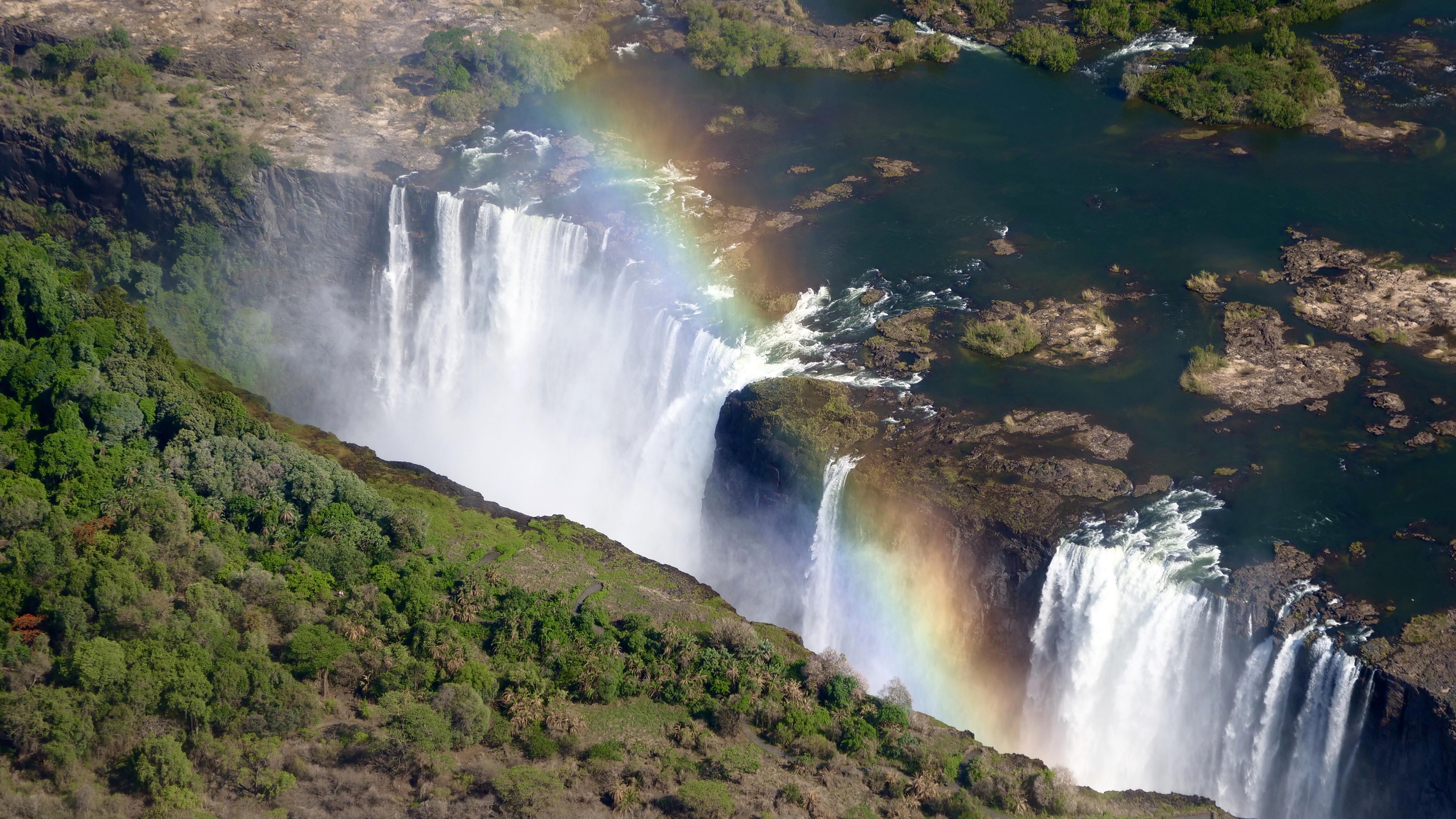 Les chutes Victoria vues du ciel © Laurie Medina