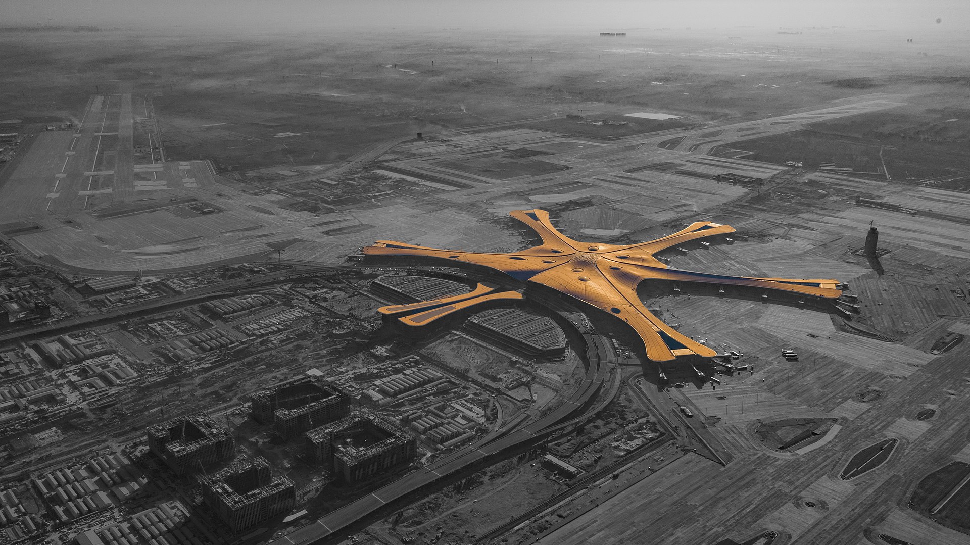 Vue aérienne du nouvel aéroport de Pekin-Daxin, inauguré fin-2019 © 王之桐 wikimedia commons