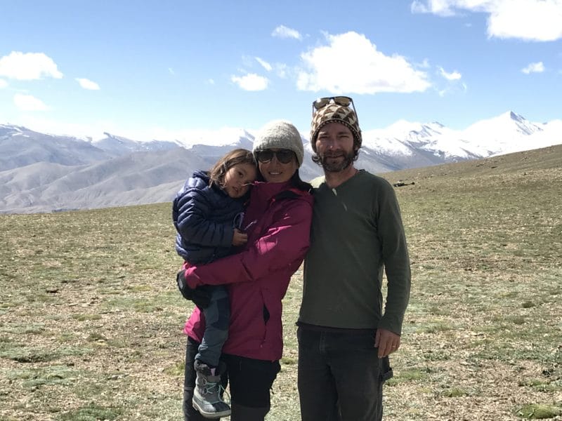 Alex Le Beuan, fondateur de Shanti Travel, avec sa femme Tenzin, et leur fille Lhamo - DR : Shanti Travel