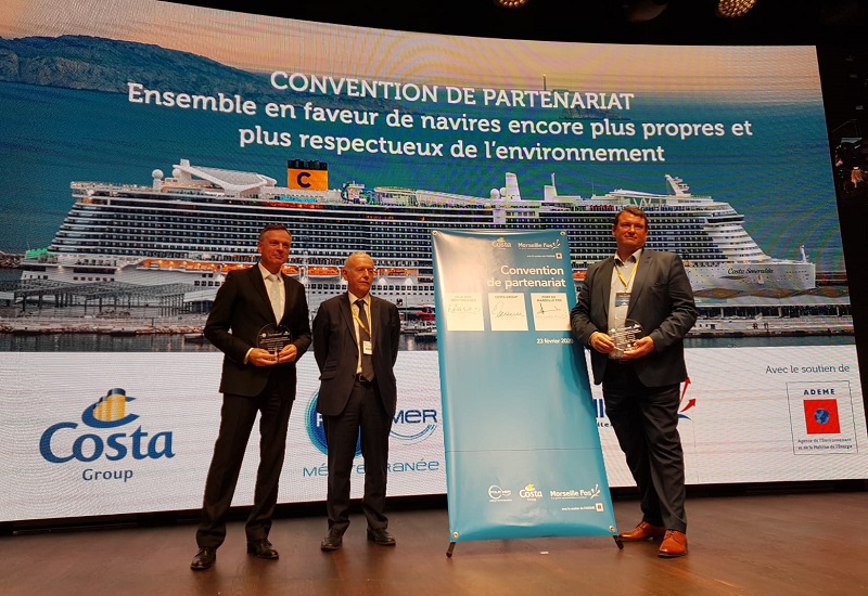 Michael Thamm, PDG du groupe Costa, Patrick Baraona, directeur du PMM et Hervé Martel, président du directoire du Port de Marseille Fos, lors de la signature de l'accord - DR : A.B.