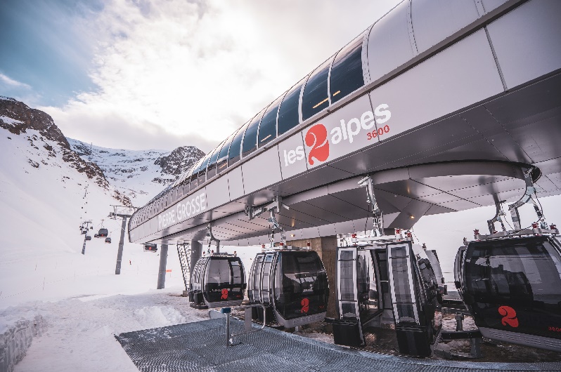 Le contrat de Délégation de Service Public liant les autorités délégantes à la SATA prévoit un programme d'investissements de 290 millions d'euros sur 30 ans - Photo Luko Leroy OT des Deux Alpes