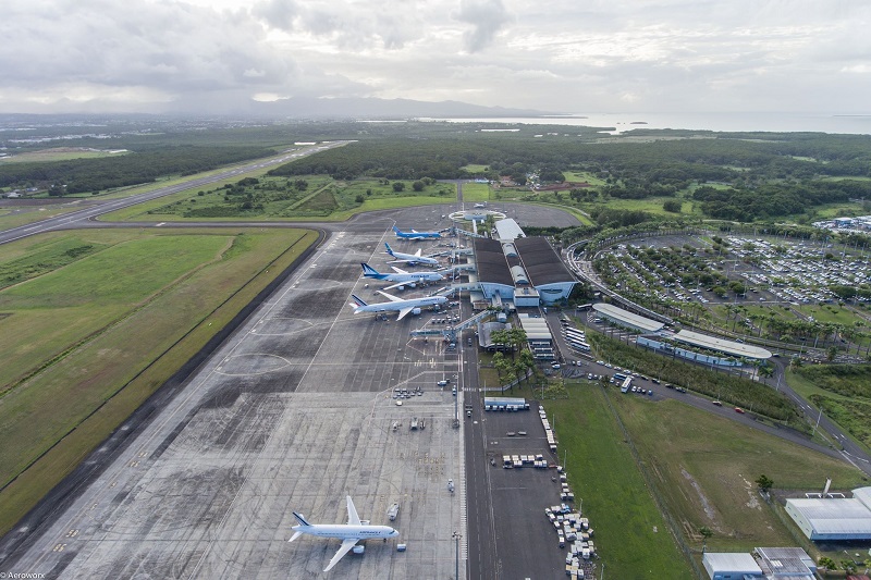 A compter du lundi 23 mars, les vols en partance de Pointe-à-Pitre seront limités - Crédit photo : compte Facebook Aéroport de Guadeloupe