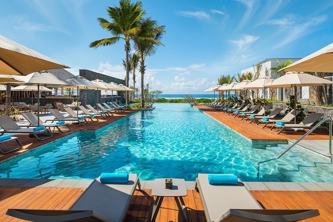 La piscine de L’Anantara Iko Mauritius Resort & Villas - DR