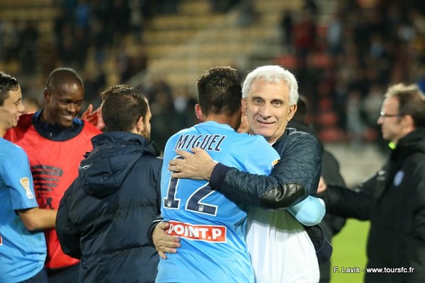 Pour Jean-Marc Ettori la Corse a mal négocié le virage et va se faire doubler par les autres destinations européennes - Crédit photo : compte Twitter @ToursFC