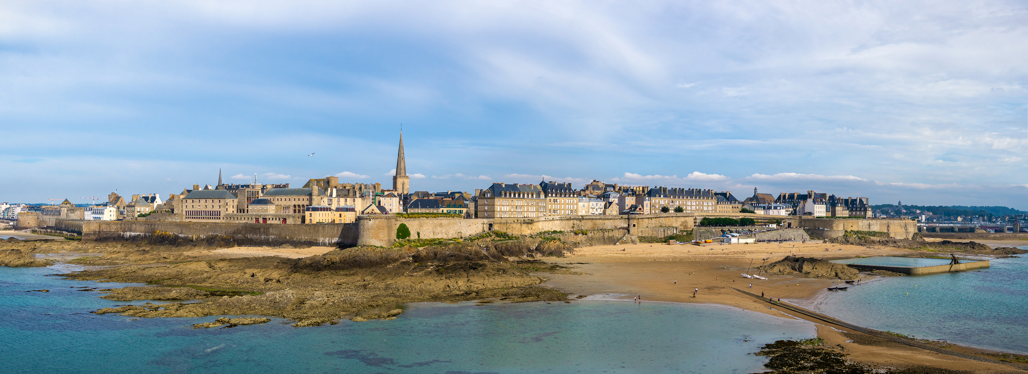 La France et la mer... les deux préférences des Français pour les vacances / Crédit DepositPhoto