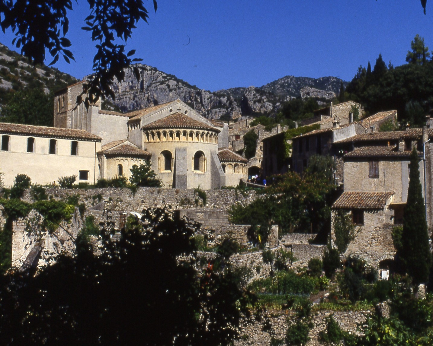 Cité médiévale Saint-Guilheme-le-Désert, sur les chemins de Compostelle. Domiique Viet.CRT Occitanie. Cité médiévale Saint-Guilheme-le-Désert, sur les chemins de Compostelle. Domiique Viet.CRT Occitanie.