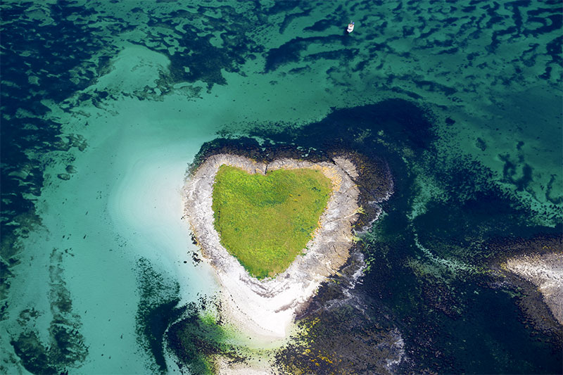 La France est belle vue de la mer - ©PONANT-Philip Plisson