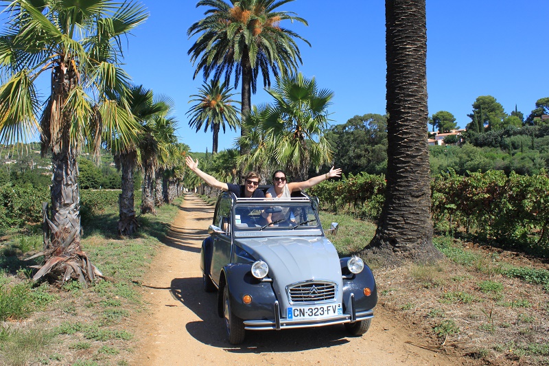 Tour en 2CV en plein cœur des vignes - DR : Beyond The Wine