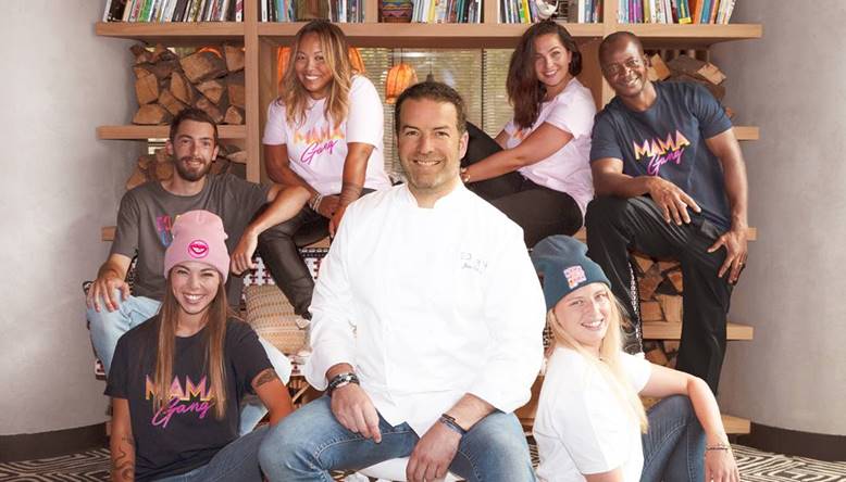 Au restaurant de 208 couverts et à la pizzeria au feu de bois, les clients peuvent déguster un repas fait maison avec amour et découvrir ainsi le menu élaboré avec la complicité du célèbre chef français Jean- Edern Hurstel. /crédit photo Mama