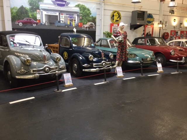 Exposition provisoire consacrée aux voitures Panhard - DR : J.-P.C.