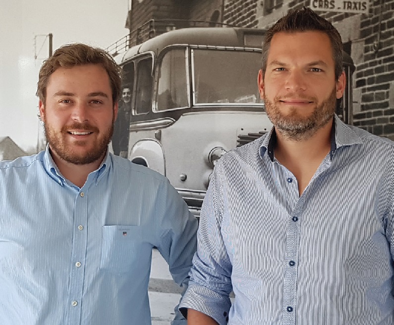 Julien Hamon, directeur général de Visages du Monde  et Grégory Bot, directeur des deux nouveaux départements Sport et Séminaires - DR Le Vacon Julien Hamon, directeur général de Visages du Monde  et Grégory Bot, directeur des deux nouveaux départements Sport et Séminaires - DR Le Vacon