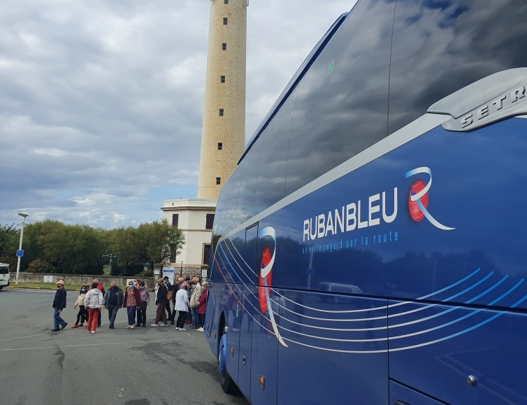 Pour cette 43e édition, ce sont 18 autocars qui prennent la route entre le 2 et le 20 octobre, pour emmener près de 750 personnes... au Pays Basque - DR : Voyages Ruban Bleu