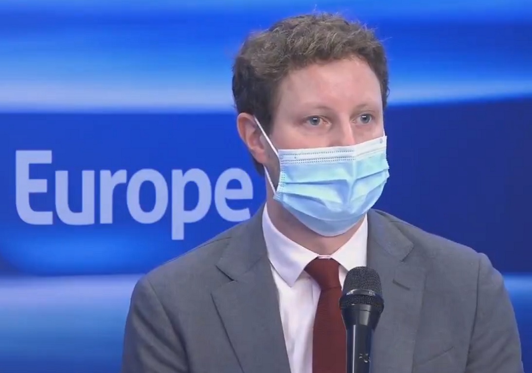 Clément Beaune, le secrétaire d'État chargé des Affaires européennes s'oppose à l'obligation de se faire vacciner pour voyager - Capture écran