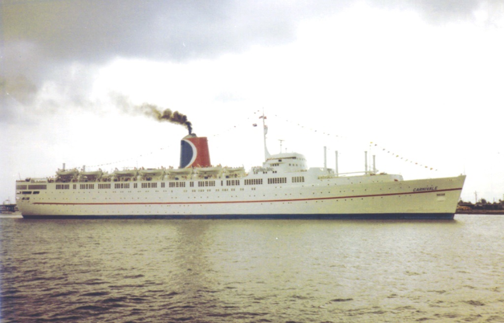 Le Carnivale, tout premier navire de Carnival Cruise Line en 1972 - DR