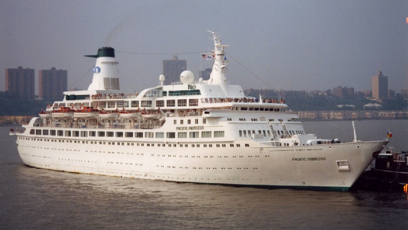 Le Pacific Princess est devenu célèbre pour son apparition dans la série télévisée La Croisière s'amuse - DR