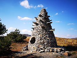 La tour à eau de Gilles Clément sur le parcours artistiques des monts d’Ardèche © Olivier MATHIS