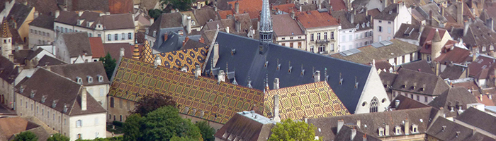 © Bienvenue en Bourgogne – Elodie A. / Hospices de Beaune vues du ciel
