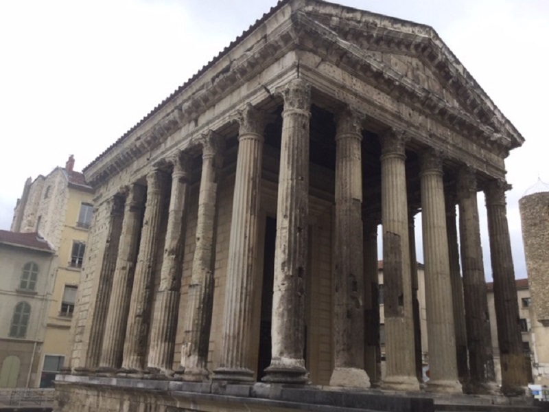 Elu 3e président des Etats-Unis, Jefferson fait construire des édifices publics sur le modèle du temple d'Auguste et de Livie et de son jumeau, la Maison Carrée de Nîmes - DR : J.-P.C.