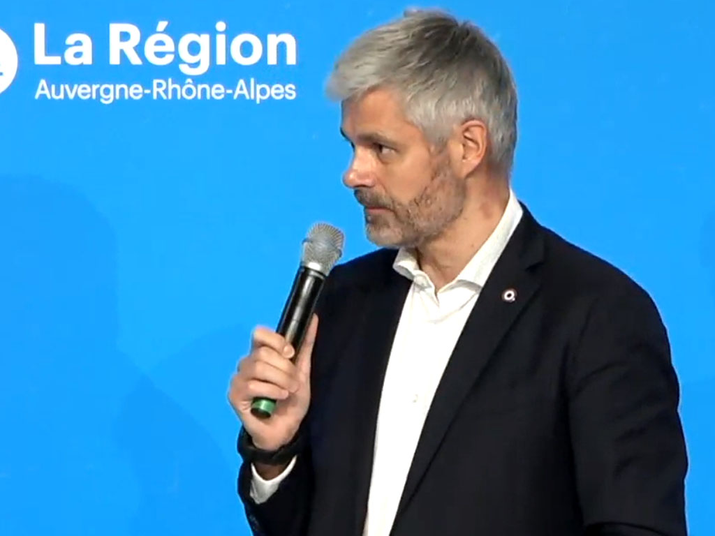 Laurent Wauquiez président de la région Rhône-Alpes lors de la conférence de "crise de la Montagne" - DR