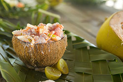 © Croisières Aranui / Le poisson cru à la tahitienne, à goûter à bord de l’Aranui