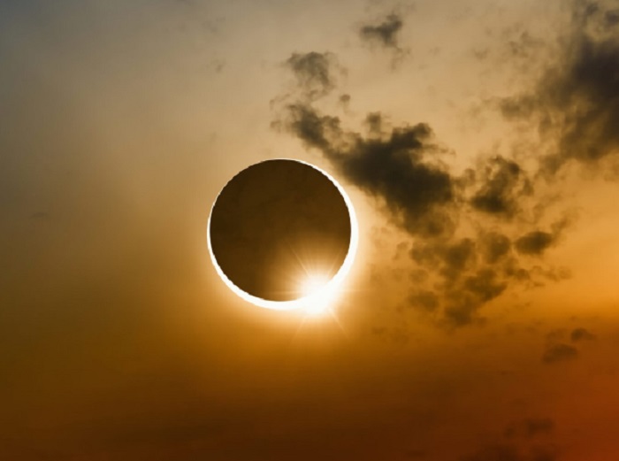 En décembre 2021, une éclipse solaire se produira au large du Pôle Sud - Crédit photo : Hurtigruten