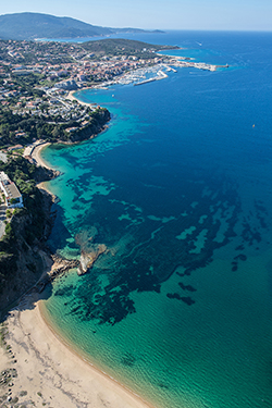 © Editions Corse / Propriano, ses plages, son port